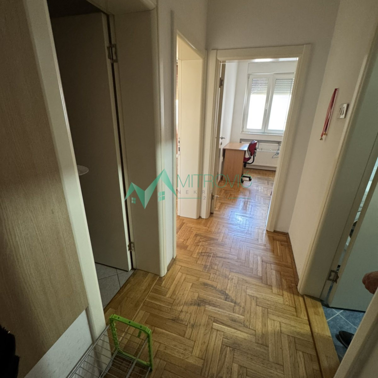 Stan Prodaja Novi Sad  33 m2