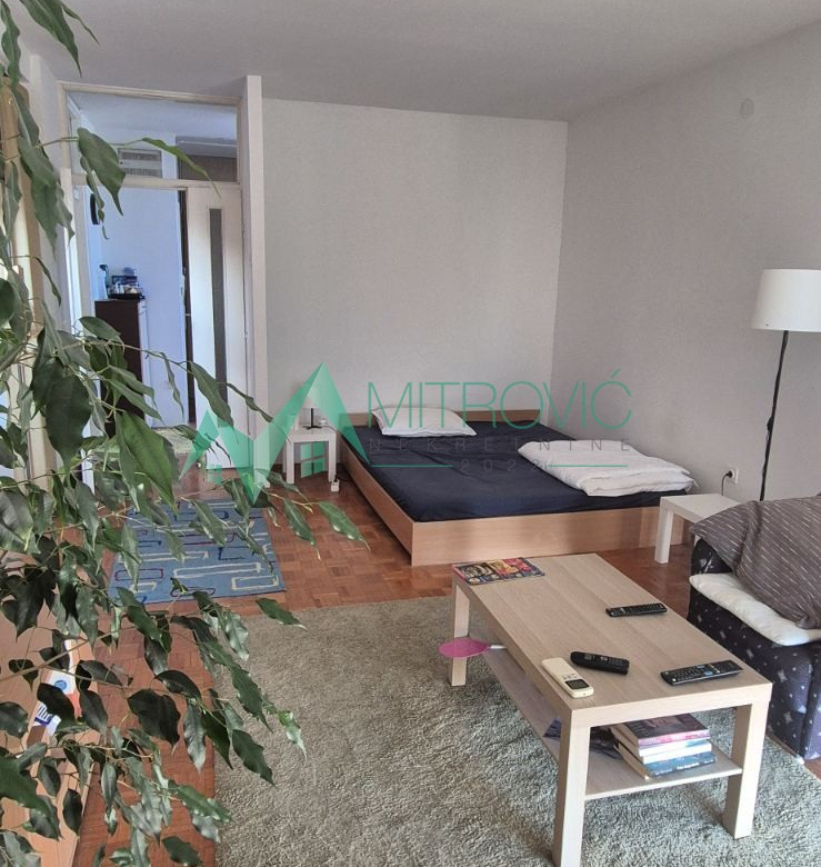 Stan Prodaja Novi Sad  45 m2