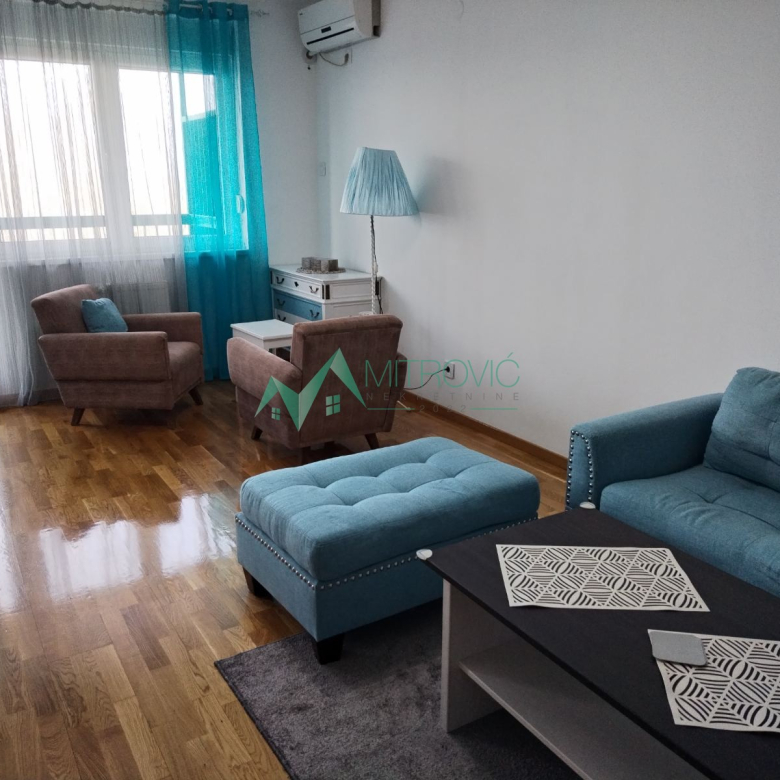 Stan Prodaja Novi Sad  56 m2
