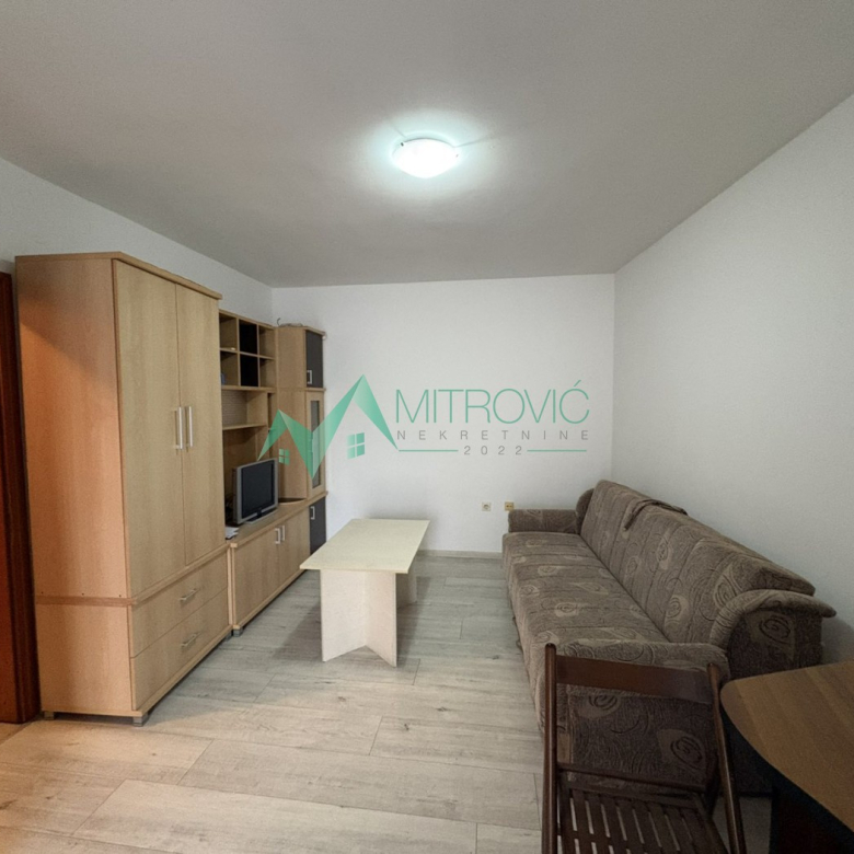 Stan Prodaja Novi Sad  28 m2