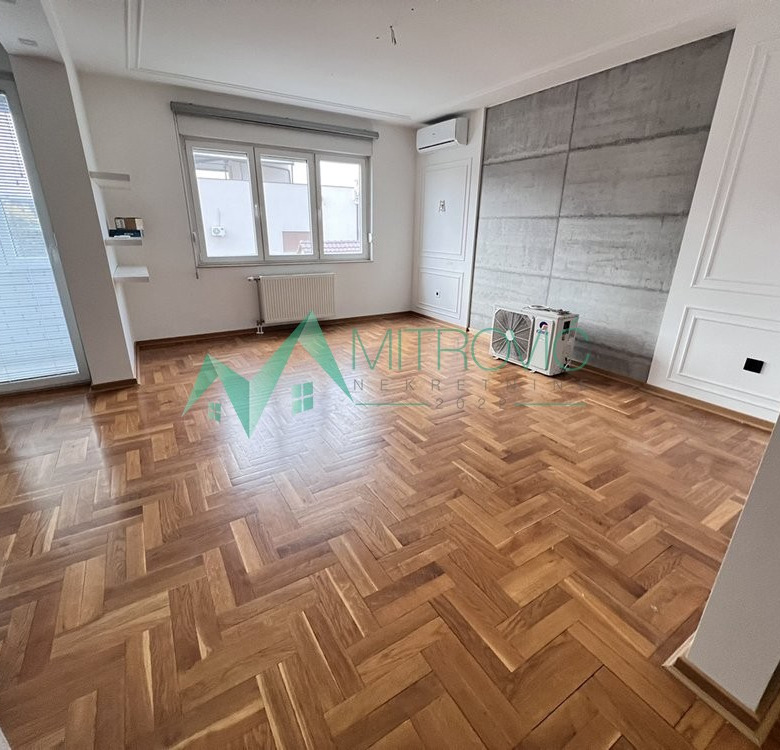 Lokal Prodaja Novi Sad  146 m2