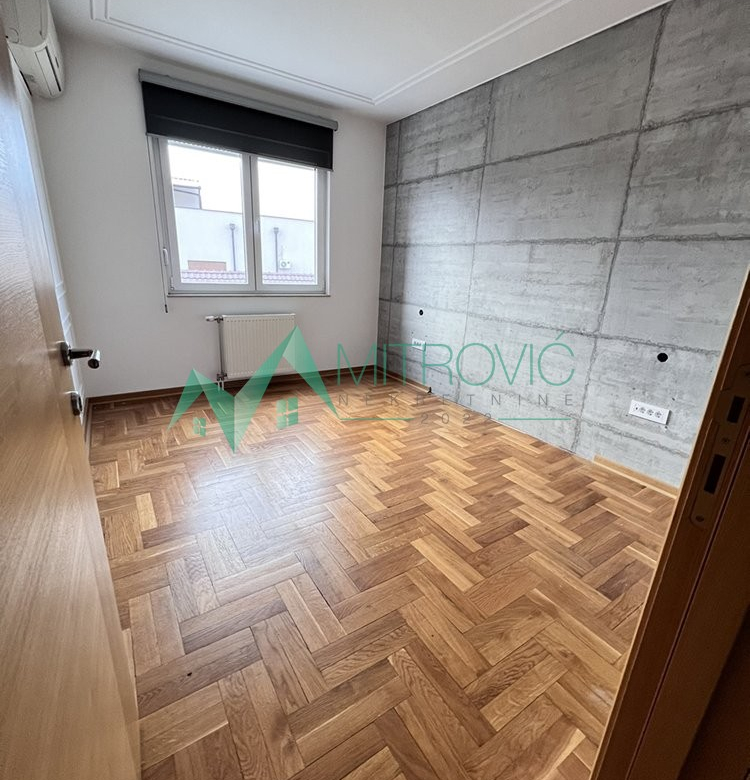 Lokal Prodaja Novi Sad  146 m2