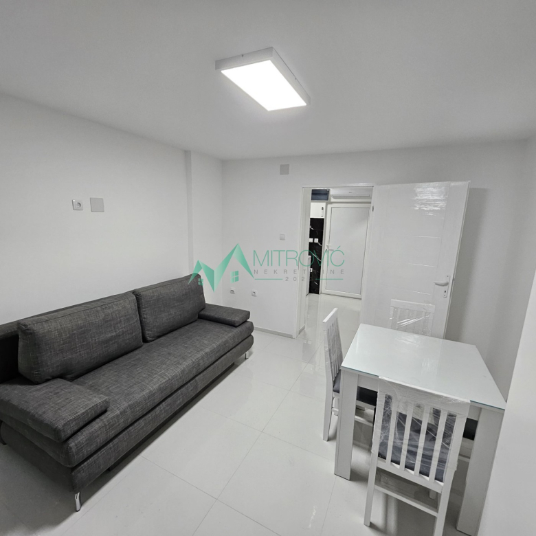 Stan Prodaja Novi Sad  25 m2