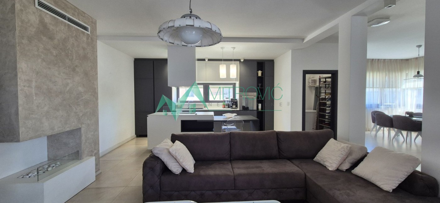 Kuća Prodaja Petrovaradin Kuća Prodaja Petrovaradin 172 m2