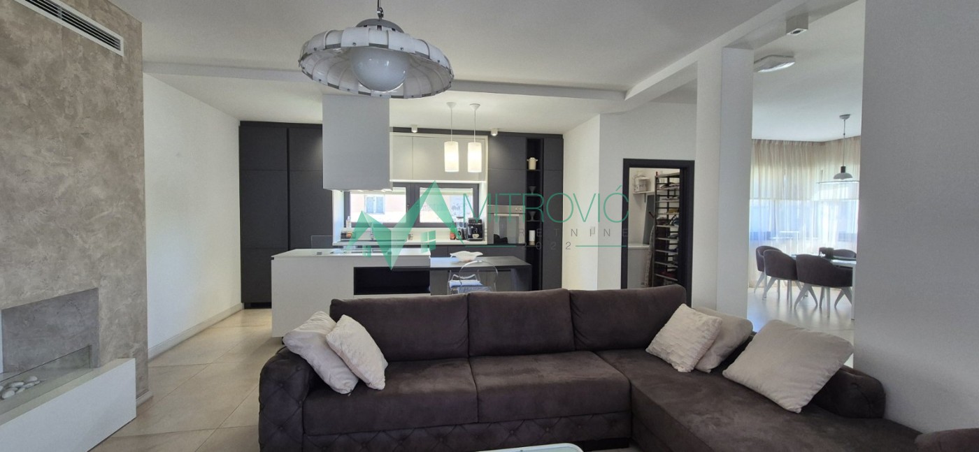 Kuća Prodaja Petrovaradin Kuća Prodaja Petrovaradin 172 m2