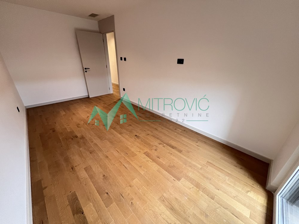 stanovi-5-re-telep-1001632-5r9cy Petosoban stan na prodaju, Telep, Novi Sad, 210m², 669.500 €