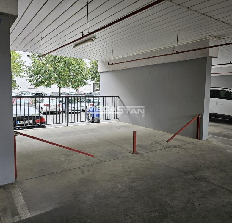 Blok 72, parking mesto.
