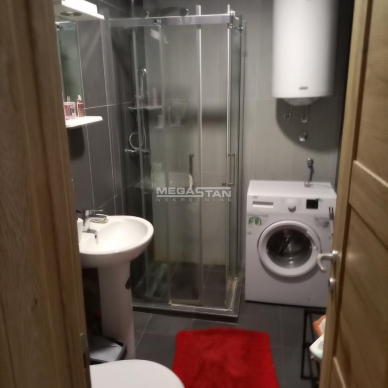 Stan Izdavanje Beograd Mali Mokri Lug 43 m2