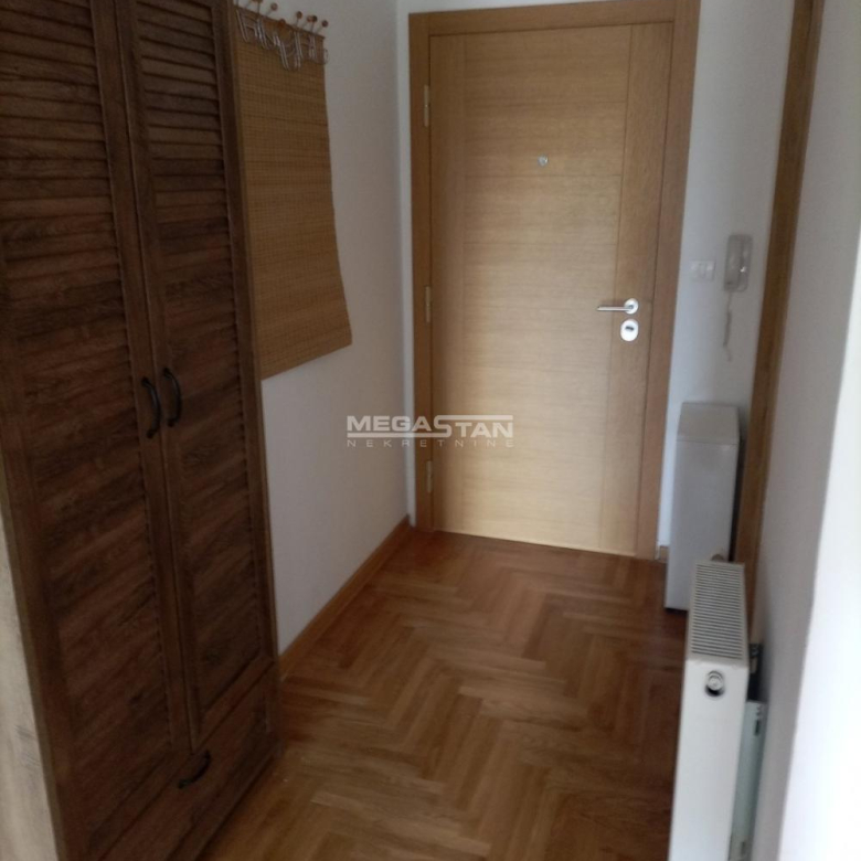 Stan Izdavanje Beograd Mali Mokri Lug 43 m2
