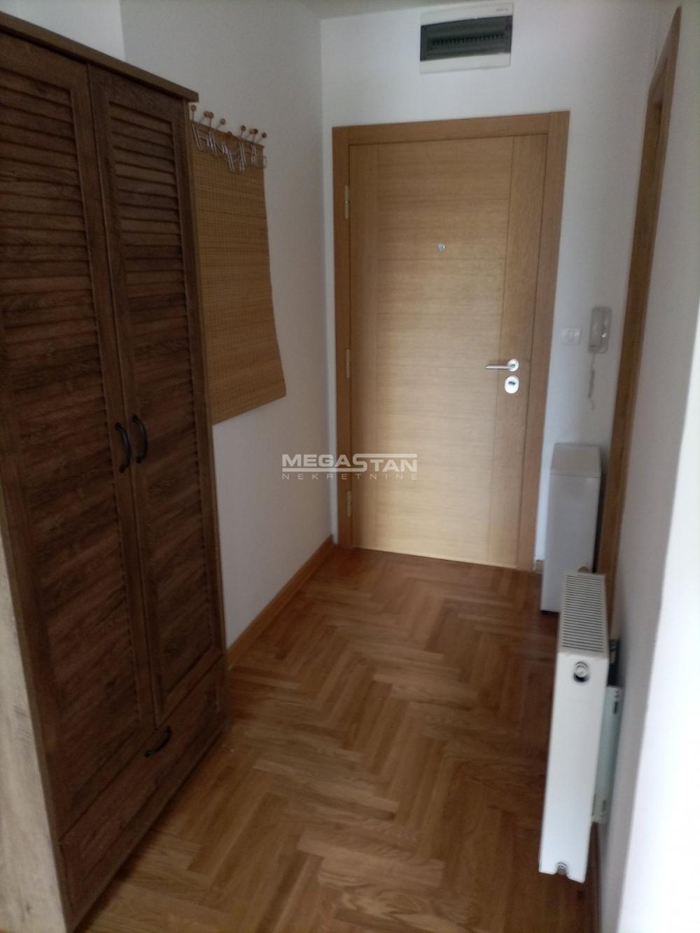 Stan Izdavanje Beograd Mali Mokri Lug 43 m2