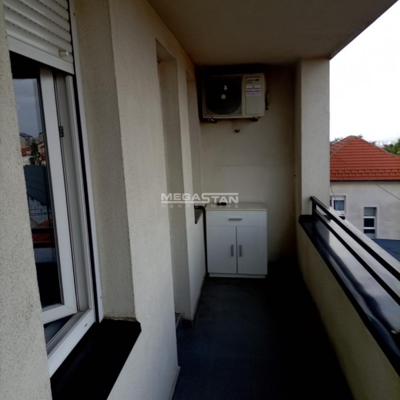 Stan Izdavanje Beograd Mali Mokri Lug 43 m2