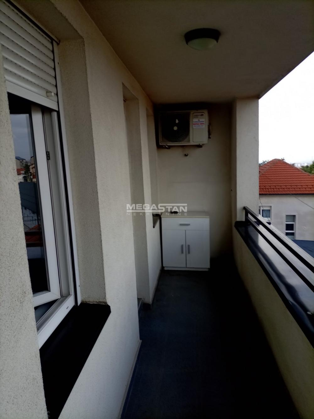 Stan Izdavanje Beograd Mali Mokri Lug 43 m2