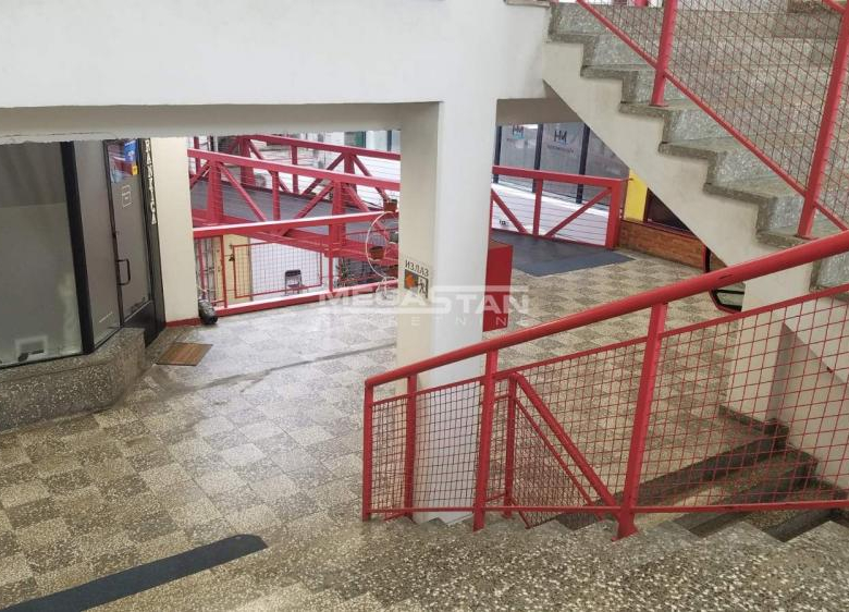 Lokal Prodaja Beograd Južni Bulevar 19.5 m2