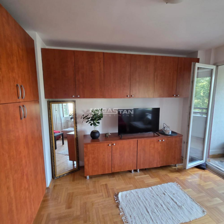 Stan Prodaja Beograd Blok 45 33 m2