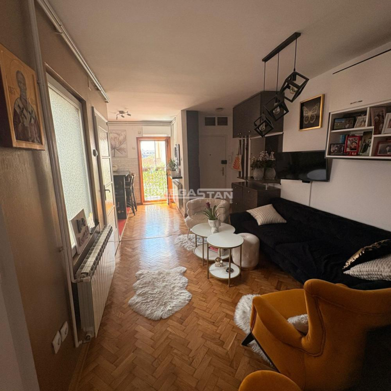Stan Izdavanje Beograd Kalenić Pijaca 60 m2