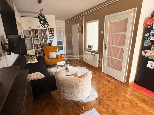 Stan Izdavanje Beograd Kalenić Pijaca 60 m2