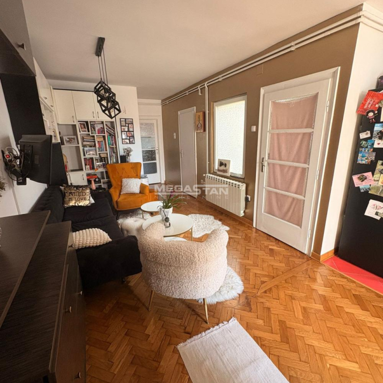 Stan Izdavanje Beograd Kalenić Pijaca 60 m2