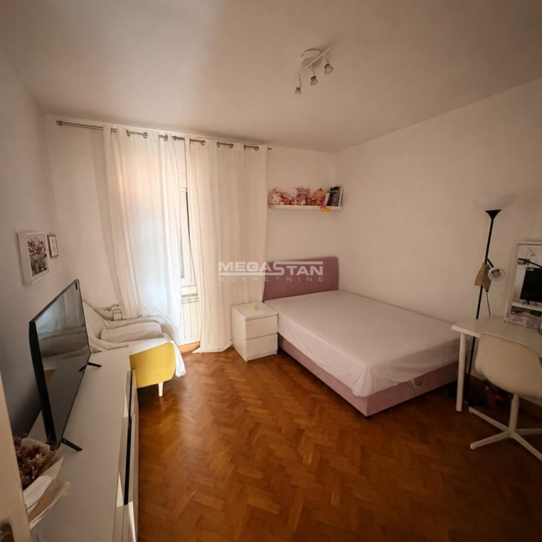 Stan Izdavanje Beograd Kalenić Pijaca 60 m2