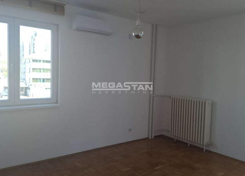 Stan Izdavanje Beograd Blok 61 65 m2