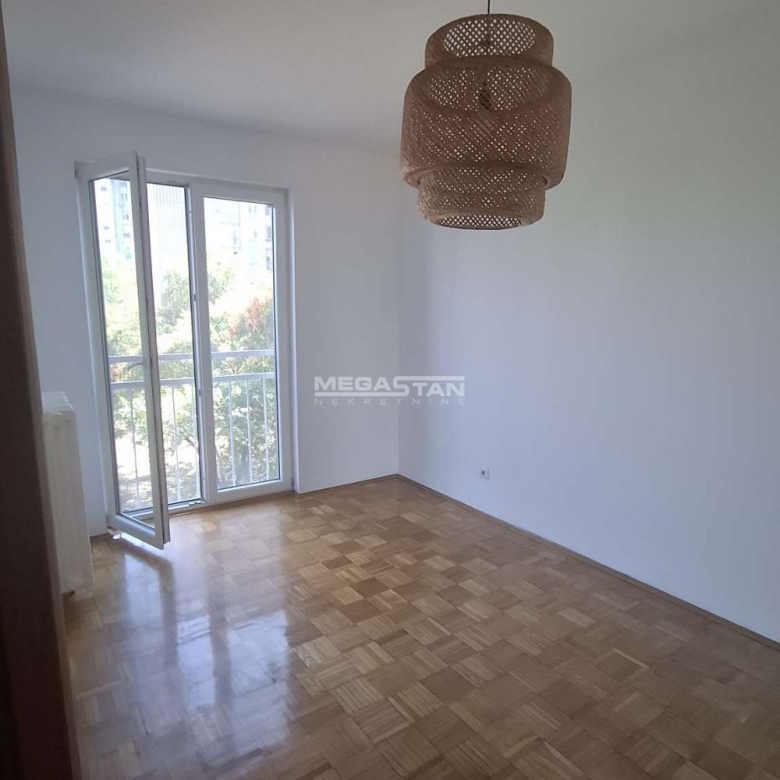Stan Izdavanje Beograd Blok 61 65 m2