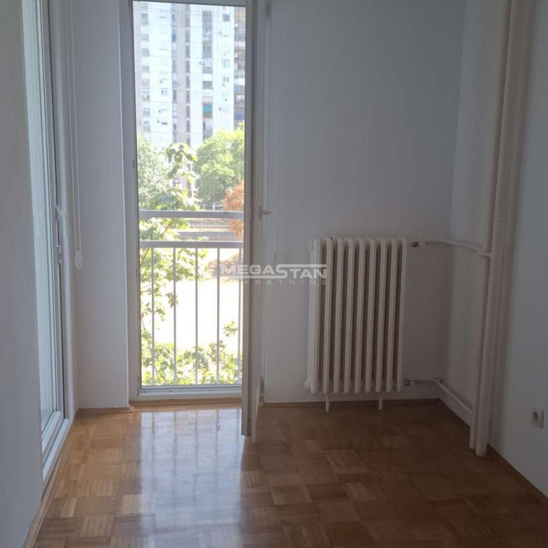 Stan Izdavanje Beograd Blok 61 65 m2
