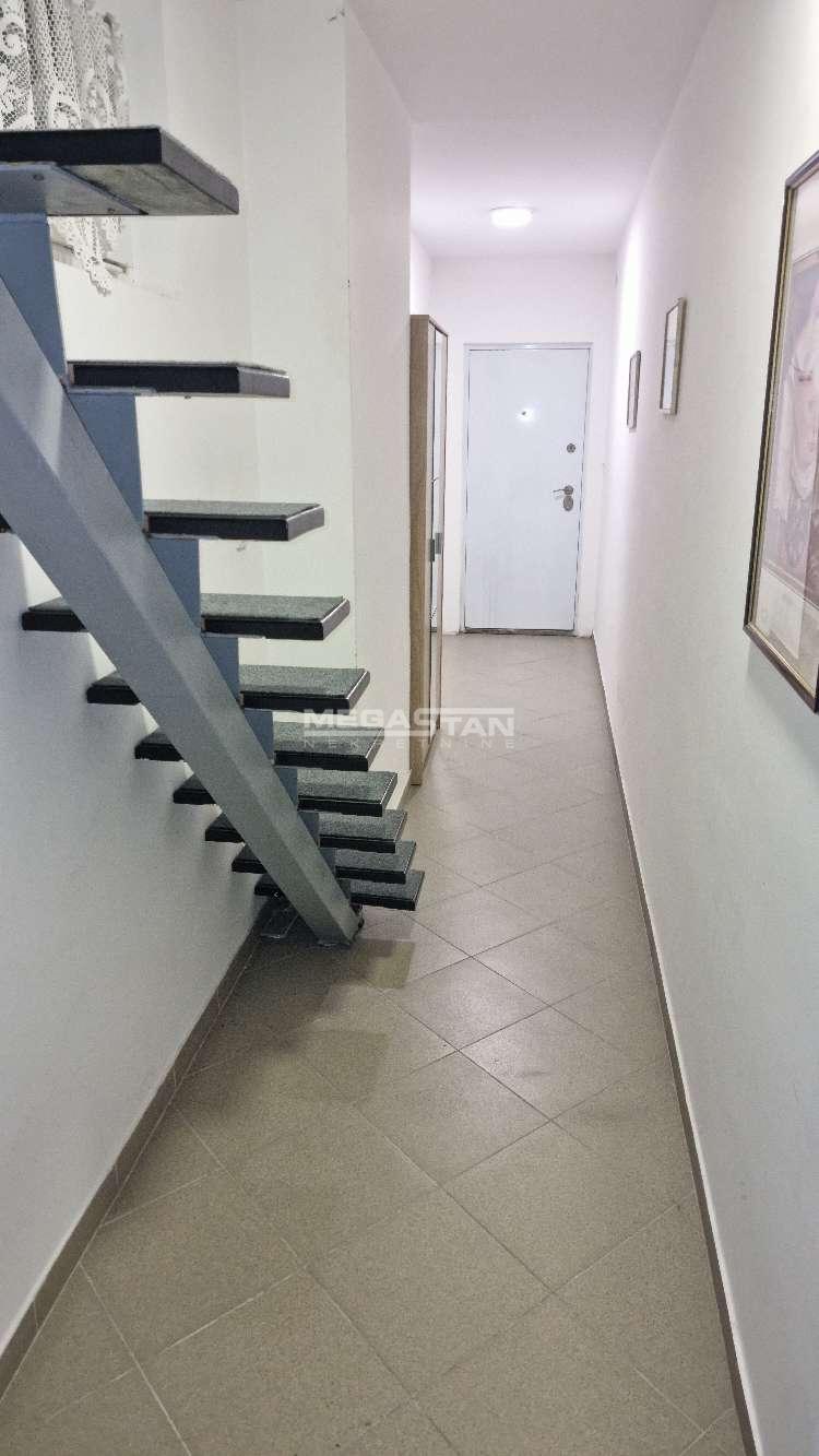 108100627-1-20260829131747 Trosoban stan na prodaju, Kalenić Pijaca, Beograd, 40m², 280.000 €