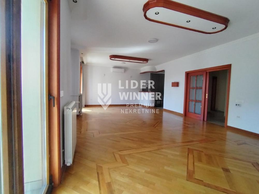 Kuća Izdavanje Beograd Kuća Izdavanje Beograd Lekino Brdo 500 m2