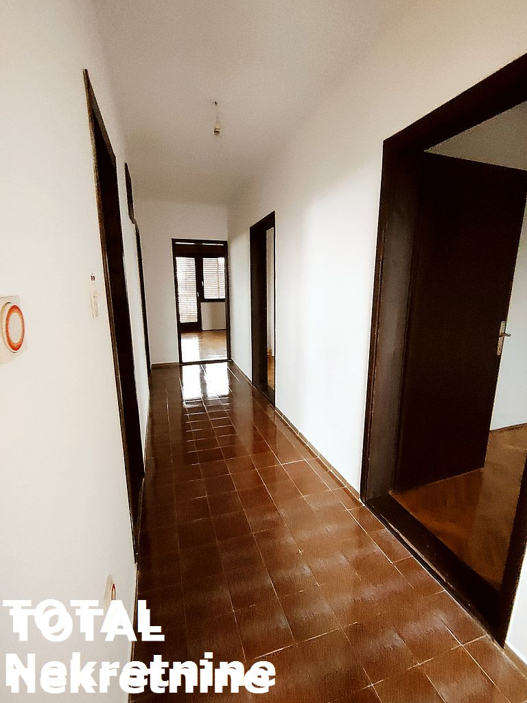 Kuća na prodaju, Kać, Novi Sad, 300m², 265.000 €
