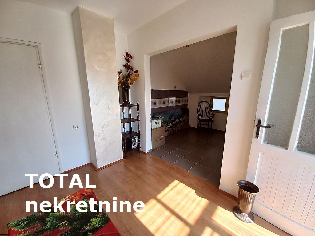 20220303_112322 Kuća Prodaja Novi Sad 180 m2