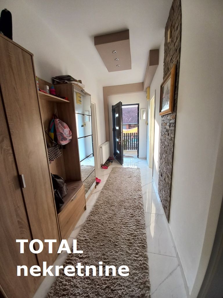 Kuća na prodaju, Ledinci, Novi Sad, 210m², 270.890 €