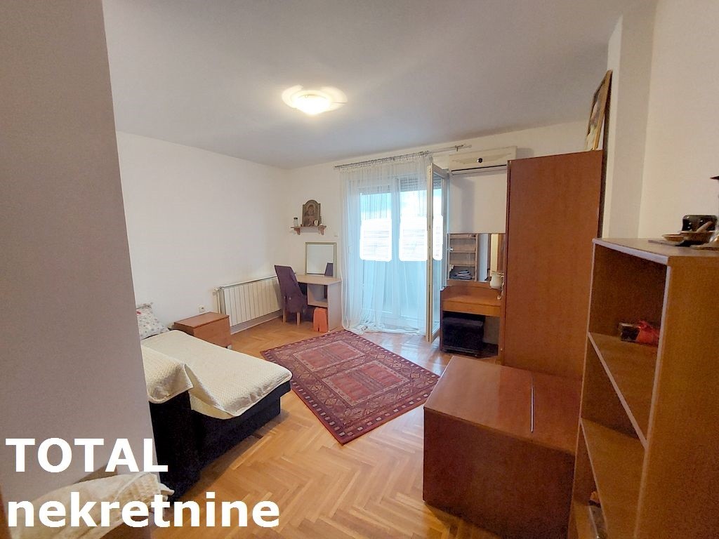 20230310_170258 Četvorosoban stan na prodaju, Bulevar Evrope, Novi Sad, 106m², 195.000 €