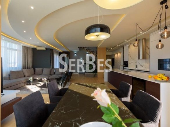 Trosoban stan na prodaju, Bulevar Evrope, Novi Sad, 230m², 627.000 €
