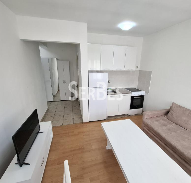 Stan Izdavanje Novi Sad  27 m2