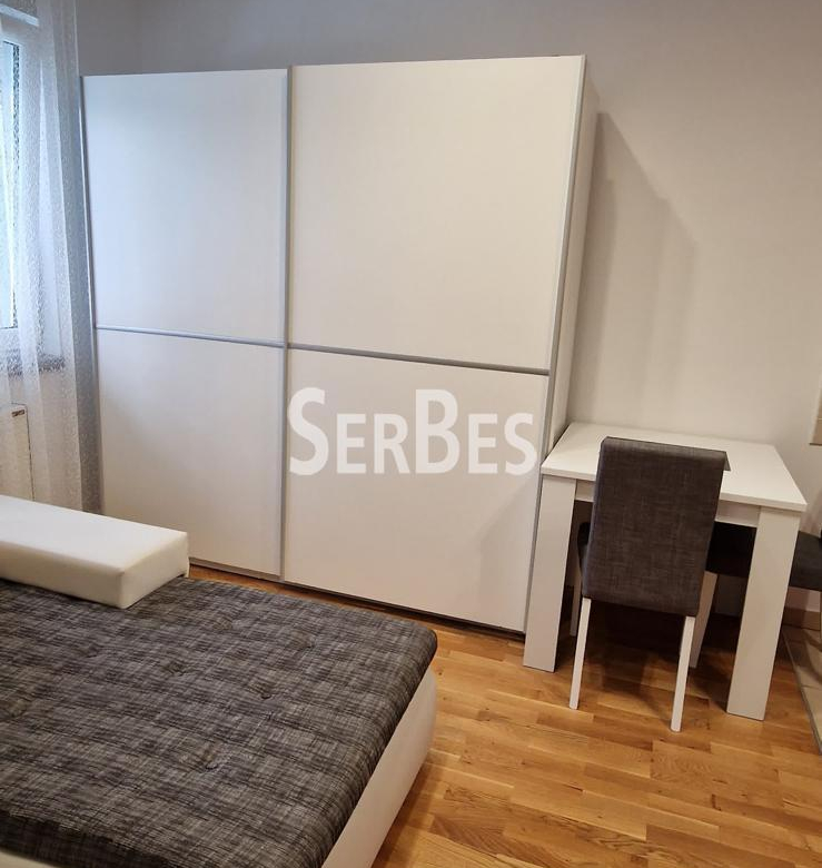 Stan Izdavanje Novi Sad  29 m2