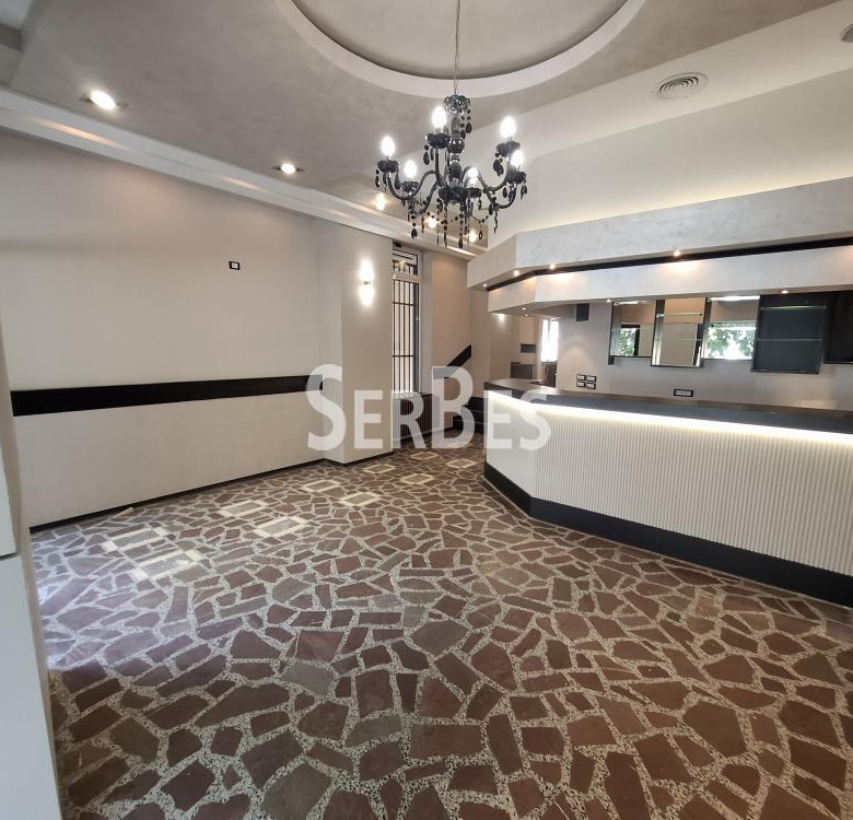 Lokal za izdavanje, Bulevar Oslobođenja, Novi Sad, 150m², 1.500 €/mes