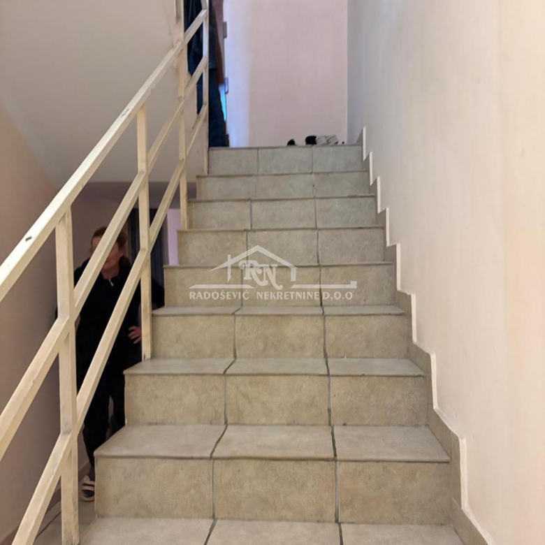Stan Prodaja Beograd Petlovo Brdo 62 m2