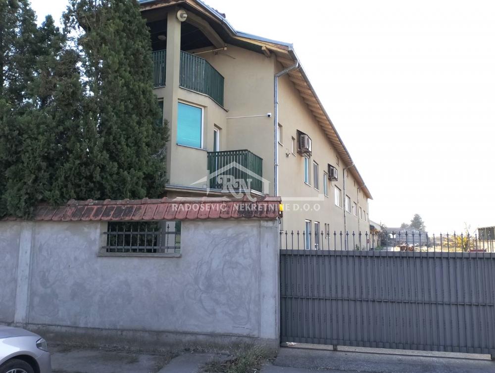 Lokal Izdavanje Pećinci  555 m2