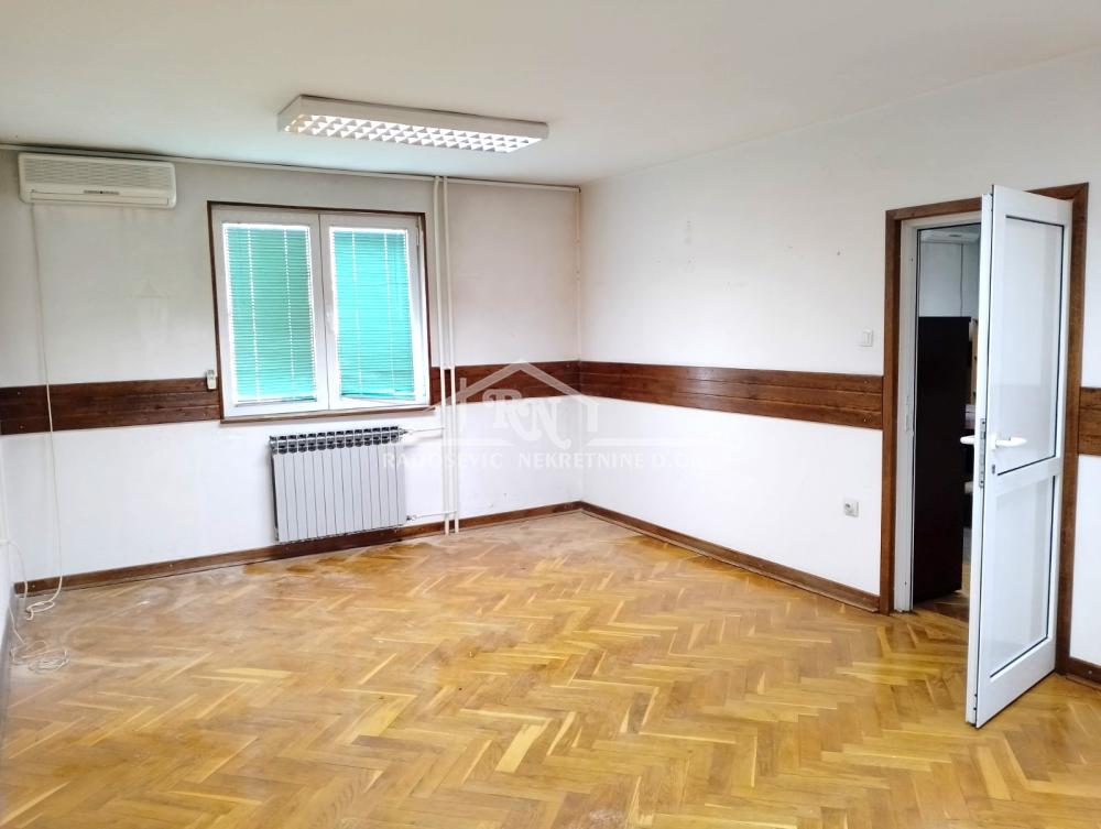 Lokal Izdavanje Pećinci Lokal Izdavanje Pećinci 555 m2