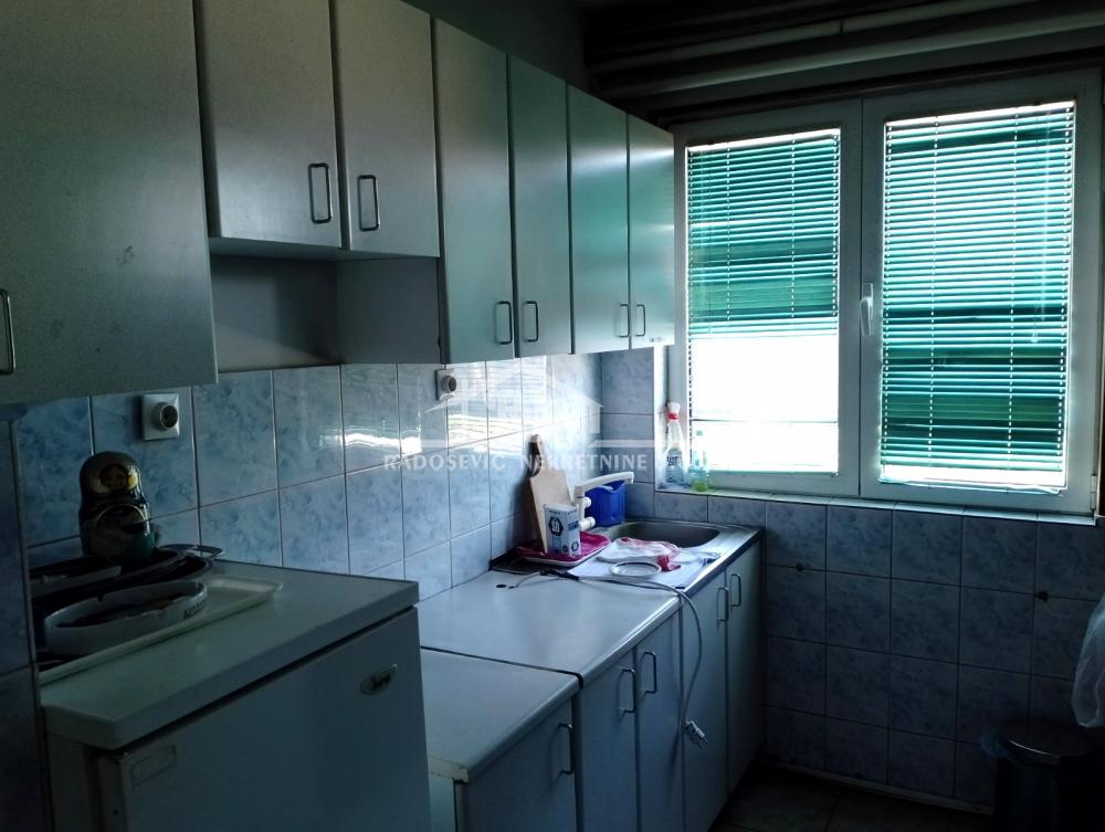 Lokal Izdavanje Pećinci Lokal Izdavanje Pećinci 555 m2