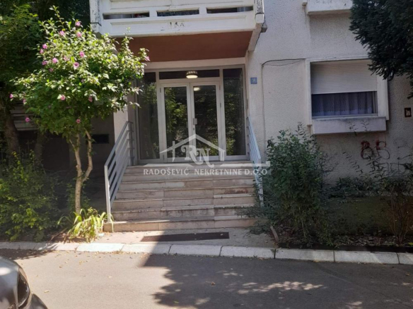 Stan Prodaja Beograd Banovo Brdo 150 m2