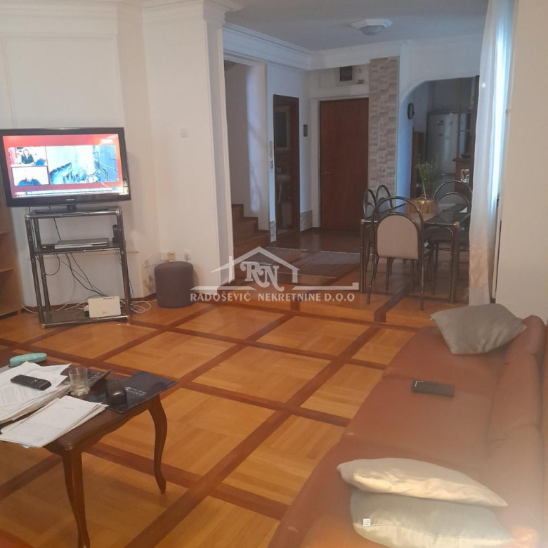 Stan Prodaja Beograd Banovo Brdo 150 m2