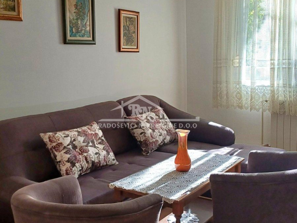 Stan Izdavanje Beograd Banovo Brdo 40 m2