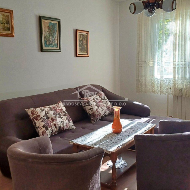 Stan Izdavanje Beograd Banovo Brdo 40 m2