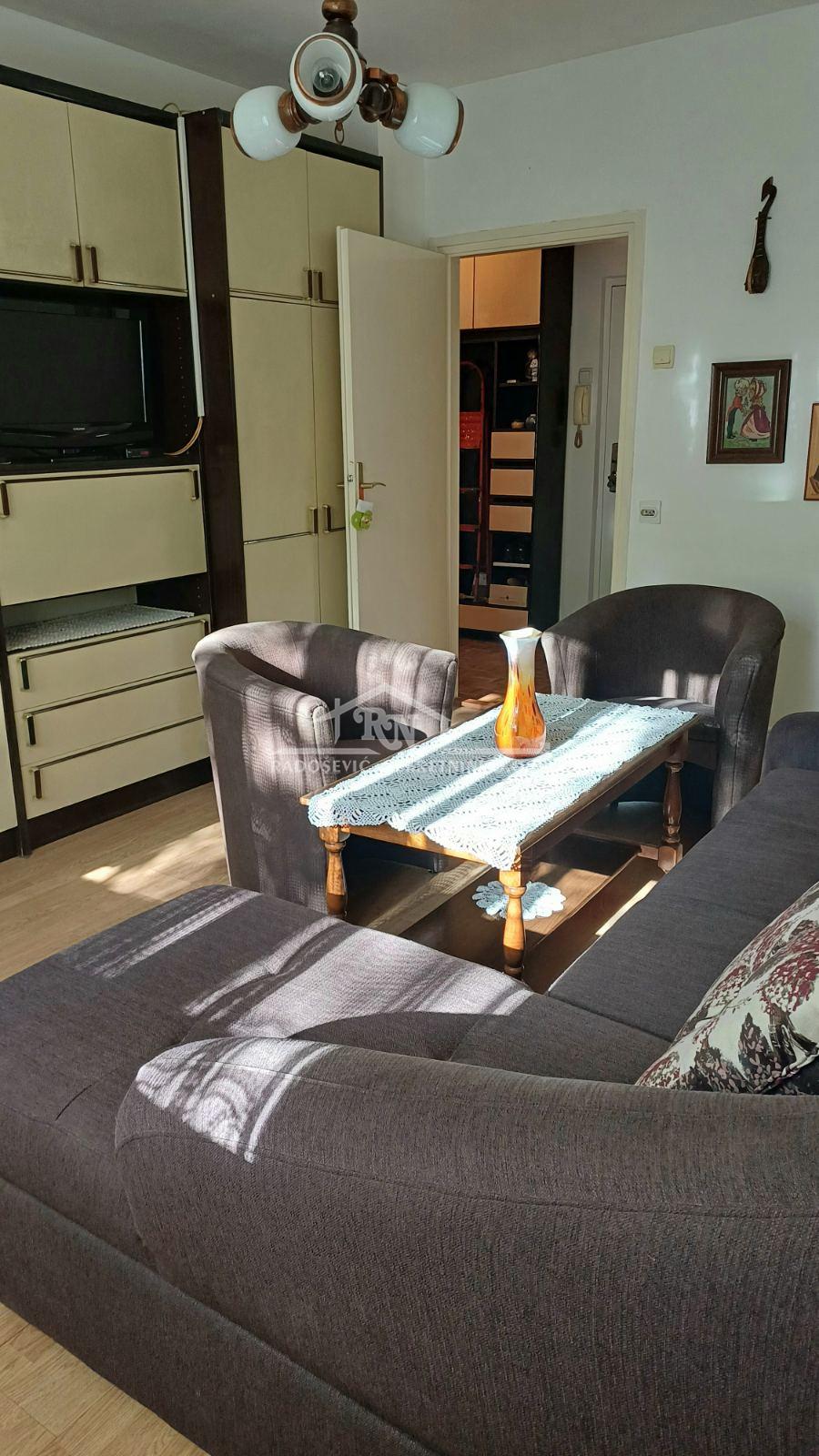 Stan Izdavanje Beograd Banovo Brdo 40 m2