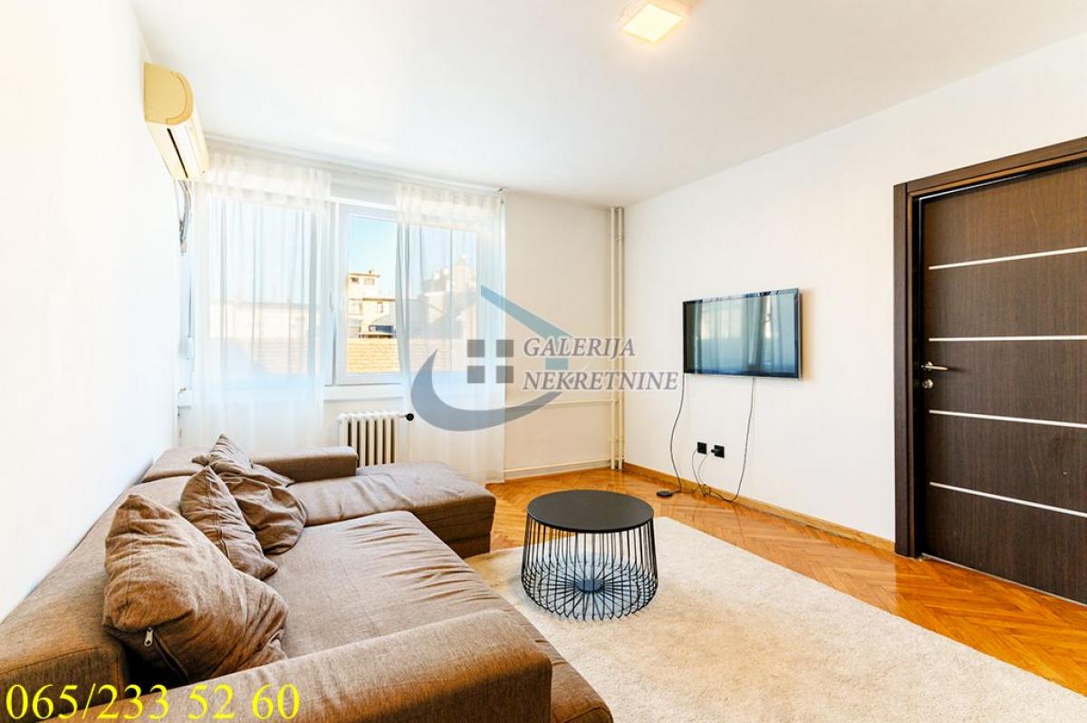 actionimagesite31agencygalerijanekimgqjx0q3n2e6-1 Trosoban stan na prodaju, Knez Mihailova, Beograd, 68m², 570.000 €