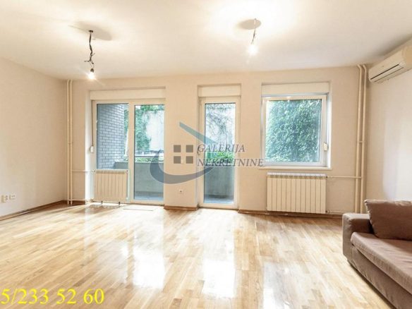Dvoiposoban stan na prodaju, Vračar, Beograd, 74m², 259.000 €