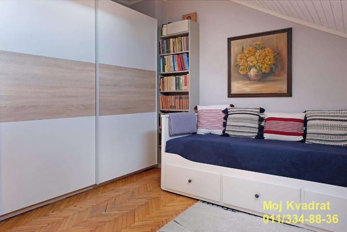 Četvorosoban stan na prodaju, Zemun Polje, Beograd, 100m², 169.000 €