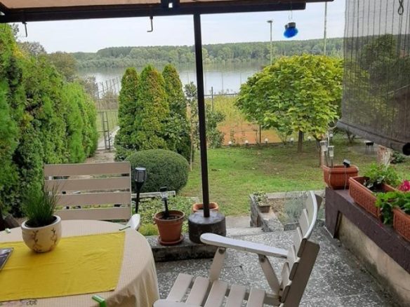 Kuća na prodaju, Stari Banovci, Stara Pazova, 175m², 250.000 €