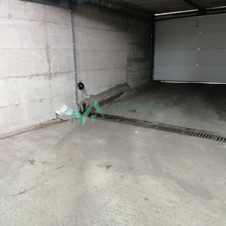 Garaža Prodaja Novi Sad  13 m2