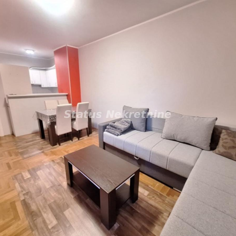 Stan Izdavanje Novi Sad  44 m2